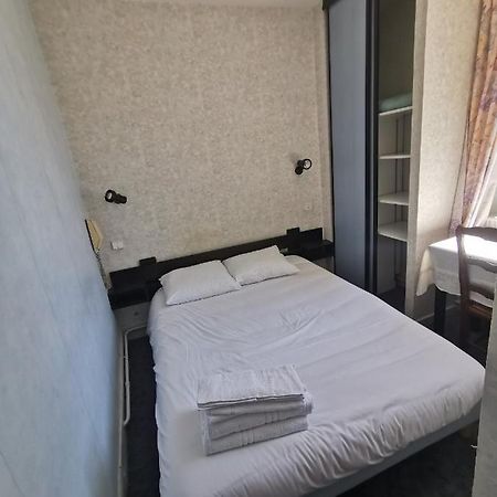 Hotel Le Tourisme Embrun Εξωτερικό φωτογραφία