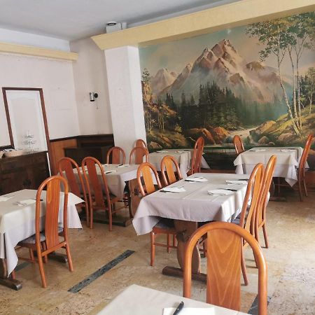 Hotel Le Tourisme Embrun Εξωτερικό φωτογραφία