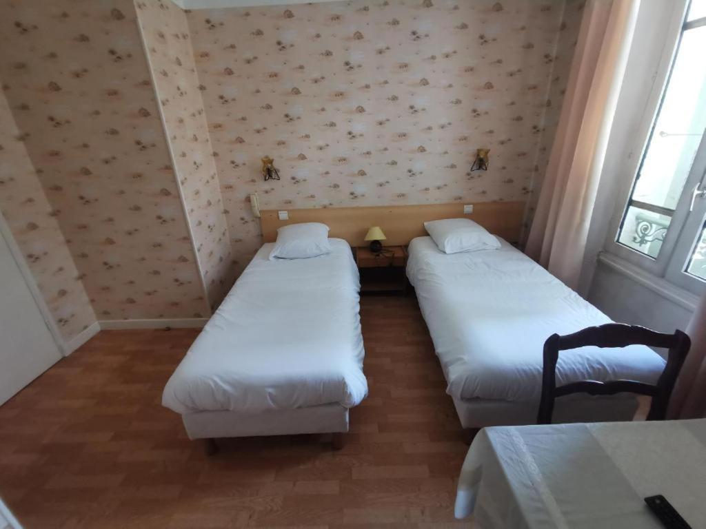 Hotel Le Tourisme Embrun Εξωτερικό φωτογραφία